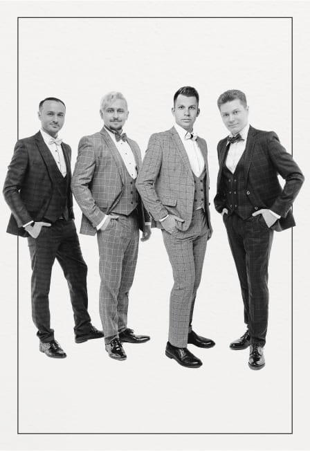 Интернациональный квартет, поющий в стиле "classic_кроссовер". PER4MEN