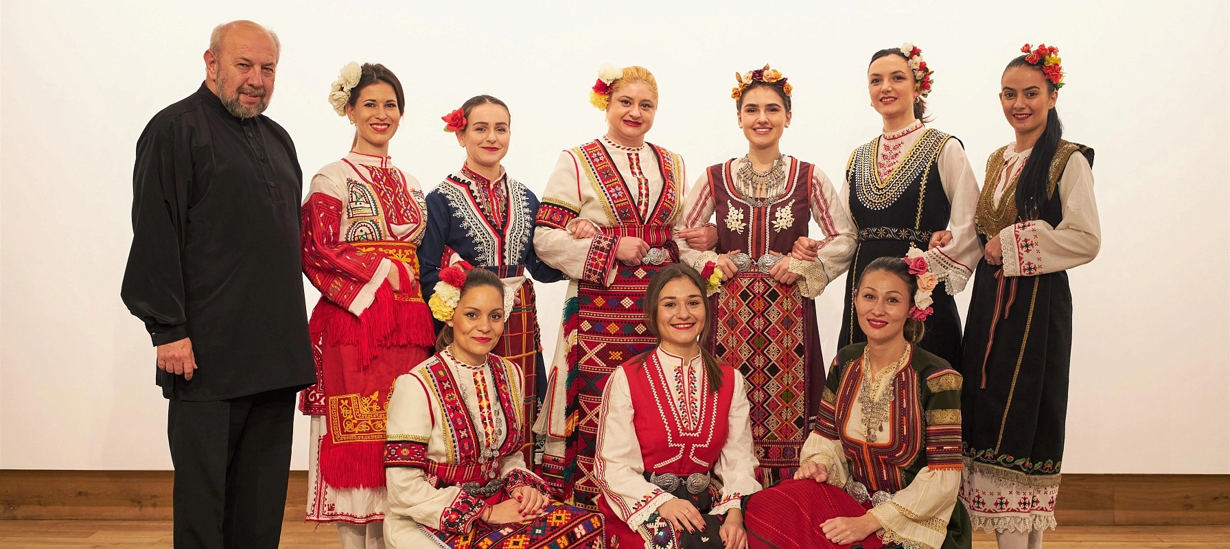 Болгарский хор «The New Bulgarian Voices», Кармен Риццо